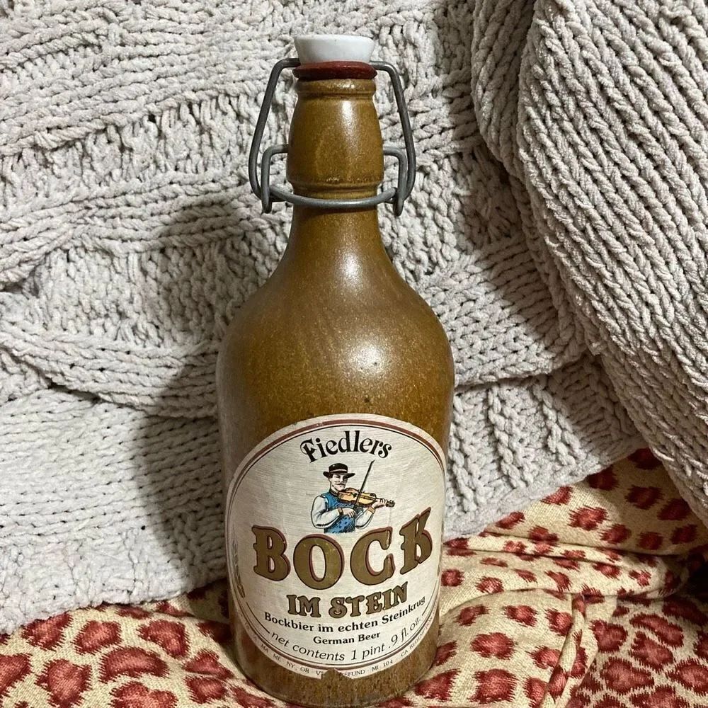 Bottle by fielders Bach IM Stein